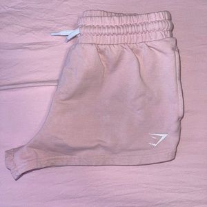 Gymshark throw on shorts Pink XS